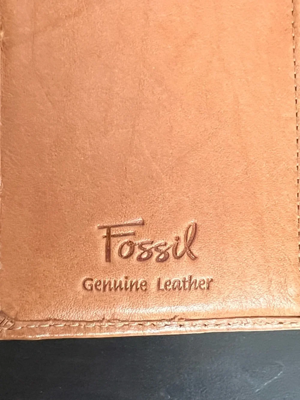 Fossil Genuine Leather Tri-Fold Wallet - Picture 12 of 14